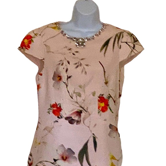 Ted Baker London Tops - EUC Ted Baker jeweled neckline top with cap sleeve, pink floral print